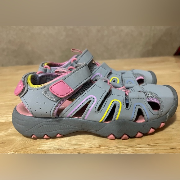 Kids cat and Jack sandal size 12 - Picture 2 of 4